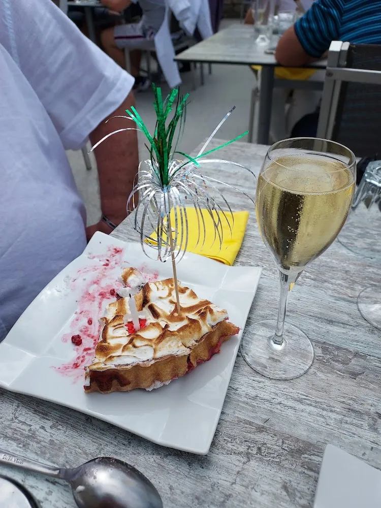 Une Tarte Framboise Meringue